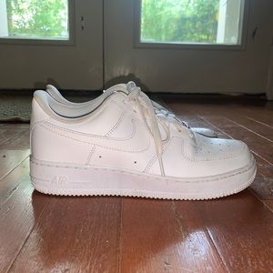 womens nike air force one 07 s : 8 1/2 worn twice